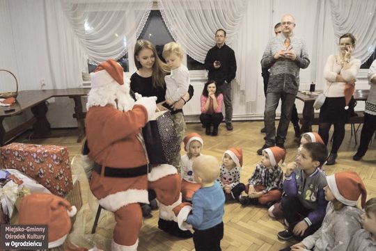 WYJĄTKOWY GOŚĆ Z LAPONII ODWIEDZIŁ DZIECI Z OGRODZIEŃCA