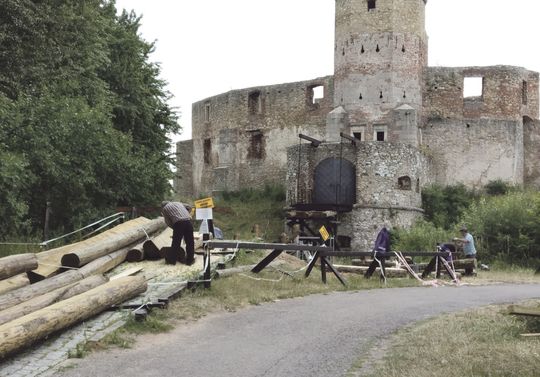 ZDĄŻĄ Z REMONTEM MOSTU PRZED TURNIEJEM RYCERSKIM
