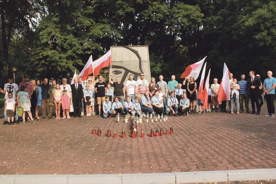 WIESZAŁ NA SZUBIENICACH, TERAZ ORGANIZUJE ROCZNICĘ POWSTANIA