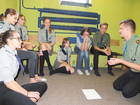 DOSTRZEGAMY KORZYŚCI ANALIZUJEMY ZAGROŻENIA