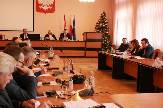 13 DO 7 ZA BUDŻETEM