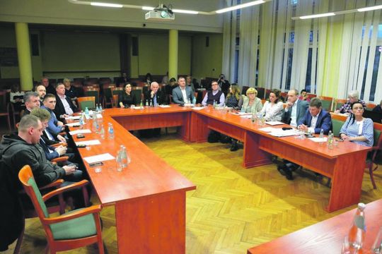 ZAWIERCIE TEŻ JEST PRZECIWNE NOWYM LINIOM KOLEJOWYM